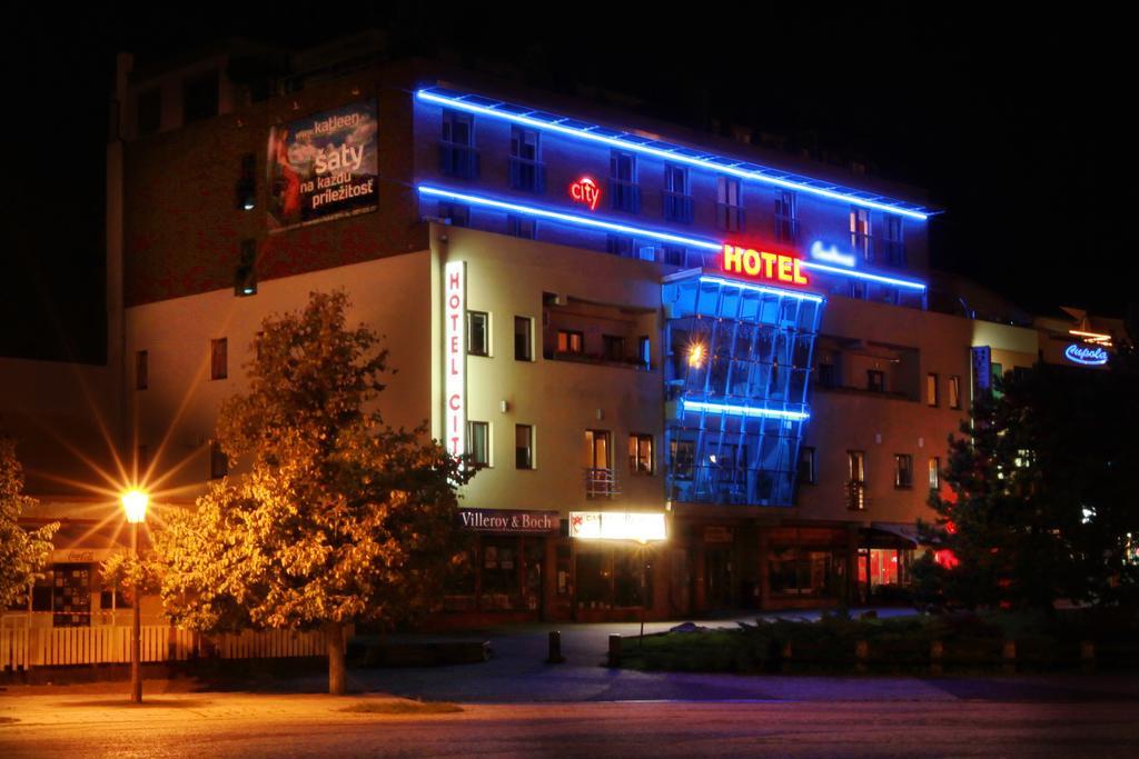 City Hotel Nitra With Free Parking Εξωτερικό φωτογραφία