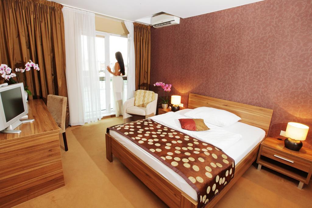 City Hotel Nitra With Free Parking Δωμάτιο φωτογραφία