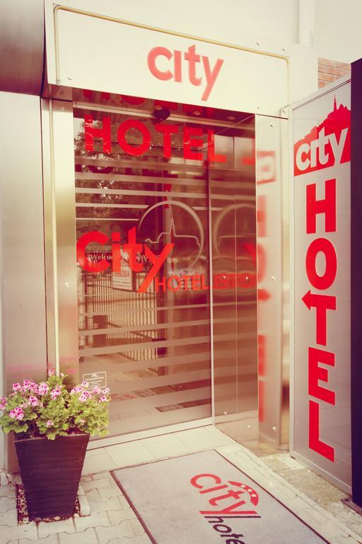 City Hotel Nitra With Free Parking Εξωτερικό φωτογραφία