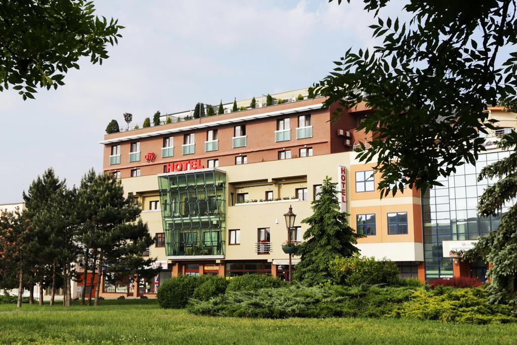 City Hotel Nitra With Free Parking Εξωτερικό φωτογραφία